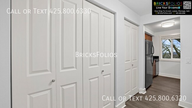 Building Photo - 15242 SE 43rd Ct