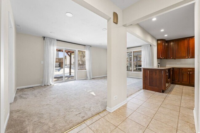 Building Photo - Updated 2-Story Home in Desirable Deerpath Subdivision - Available Immediately.