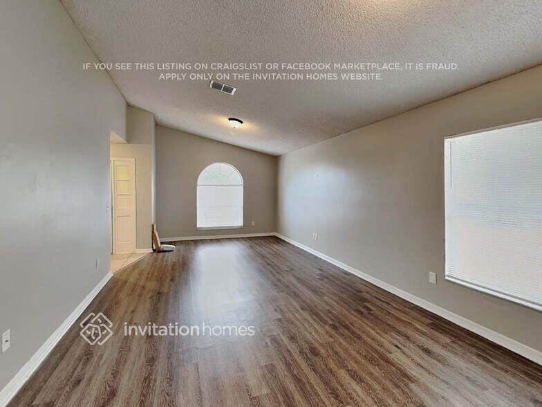 Building Photo - 1849 Coyote Pl