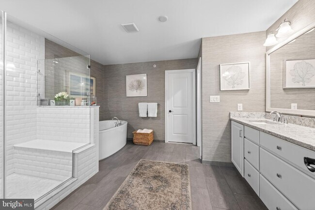 Building Photo - 407 Berlo Ln