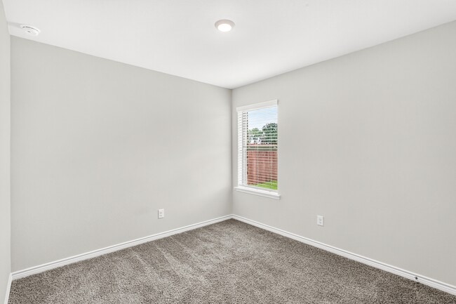 Building Photo - 9808 High Banker Dr