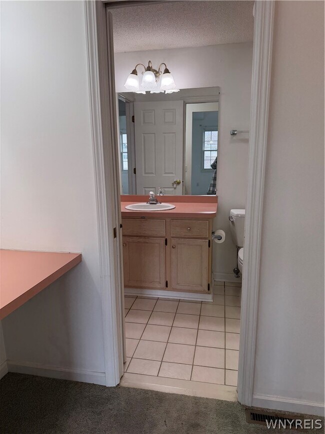 Building Photo - 304 Forest Edge Dr