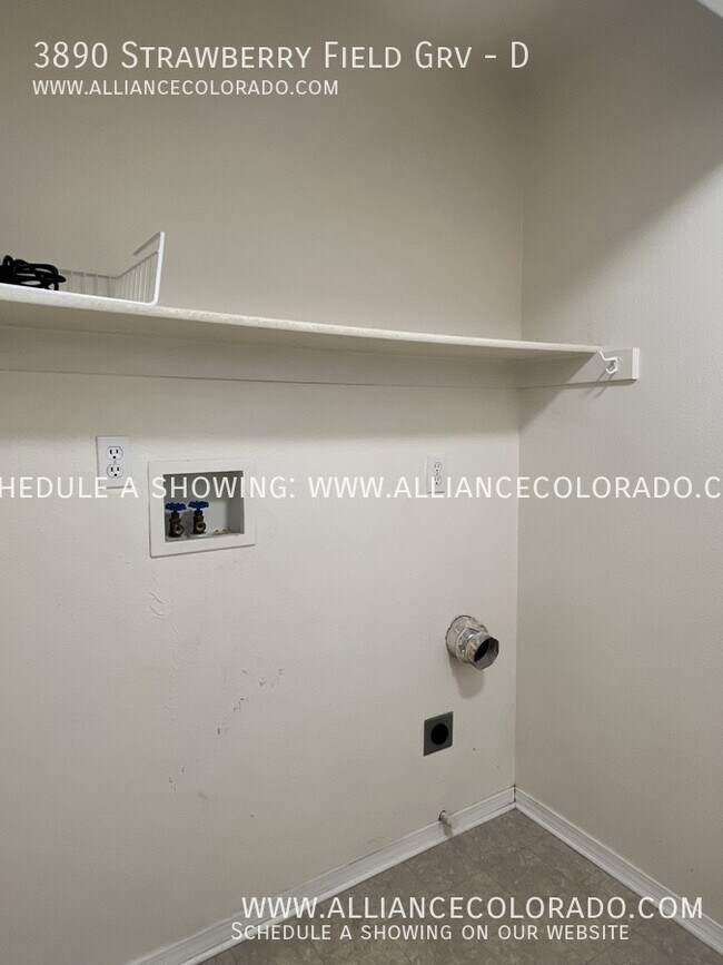 Building Photo - 3890 Strawberry Field Grove