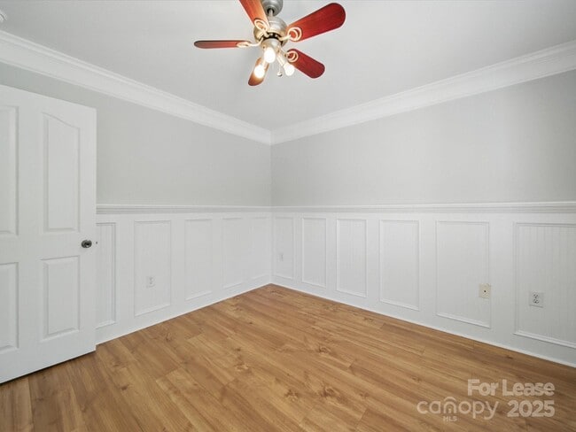 Building Photo - 5203 Grays Ridge Dr