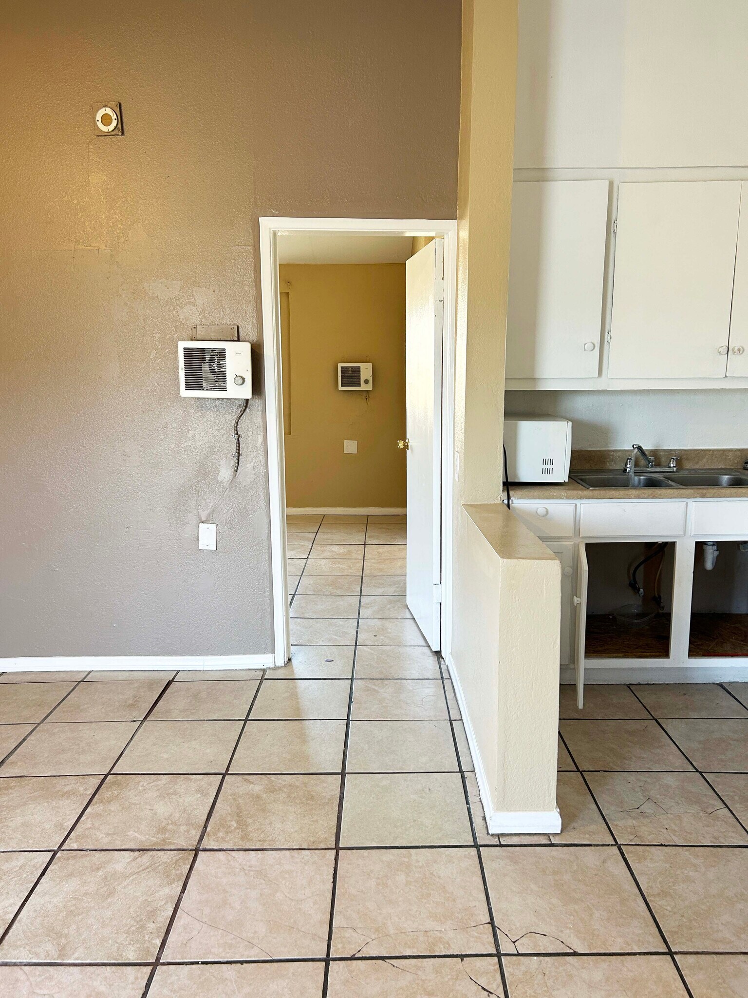 Building Photo - 1118 Laurel Ave