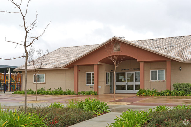 Building Photo - Parksdale Village II