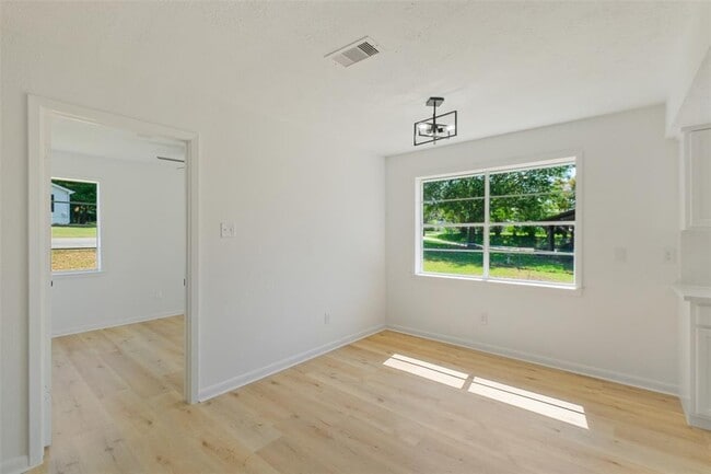 Building Photo - 221 N Baron St