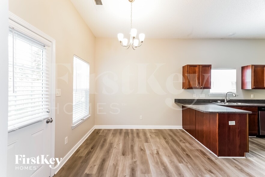 Building Photo - 2415 Damascus Dr