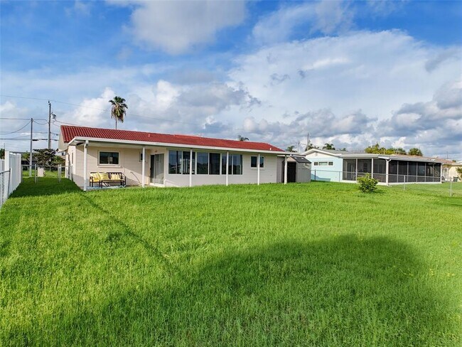 Building Photo - 4044 Headsail Dr