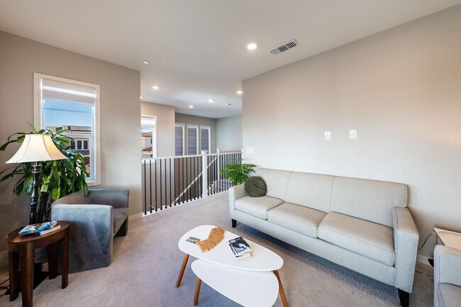 Building Photo - 4623 Flagstaff Dr