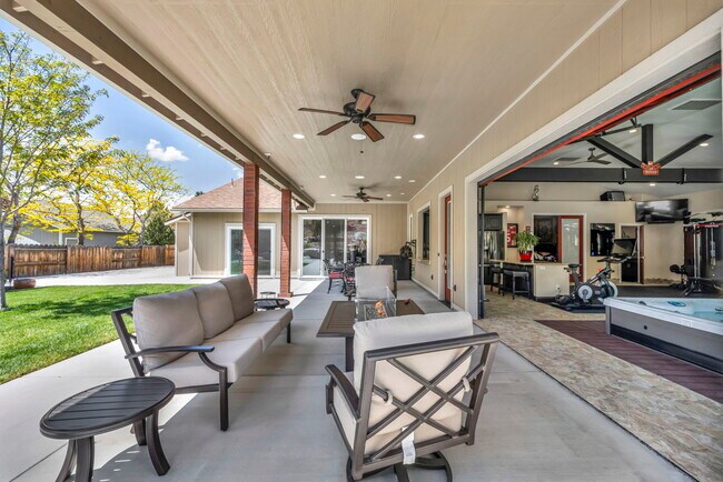 Building Photo - 6015 Stillmeadow Dr