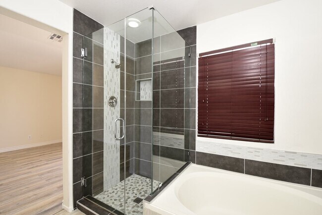 Building Photo - Charming 3-Bedroom, 2.5-Bath Two-Story Home At Smoke Ranch!