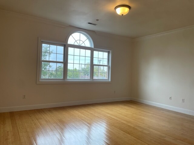 Building Photo - 6414 Wise Ave