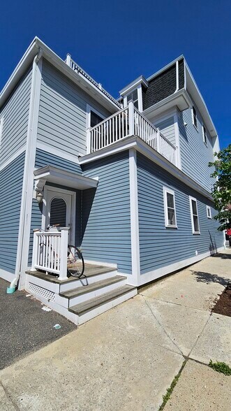 Building Photo - 342 Dorchester St