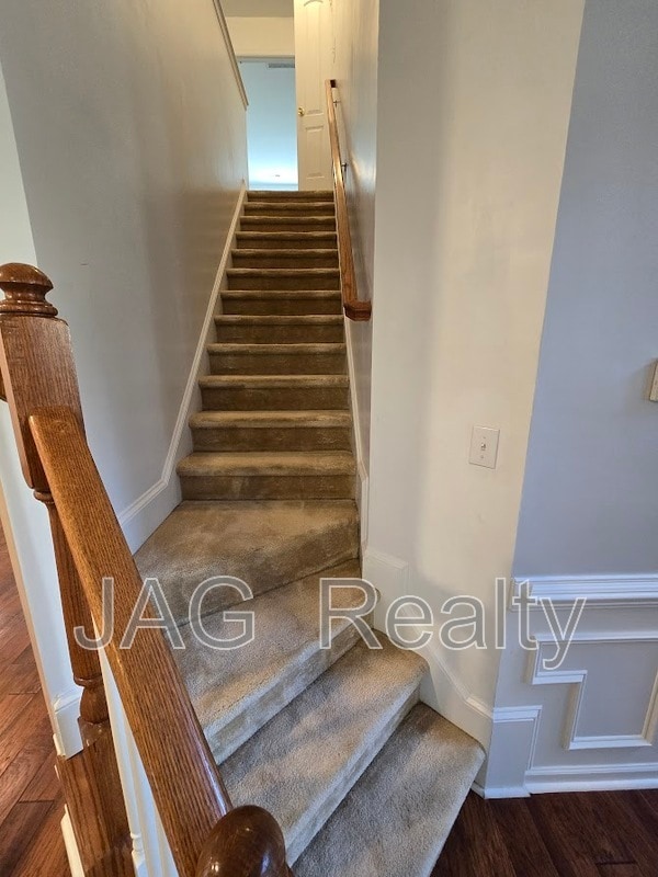 Building Photo - 3084 Sycamore Point Tr