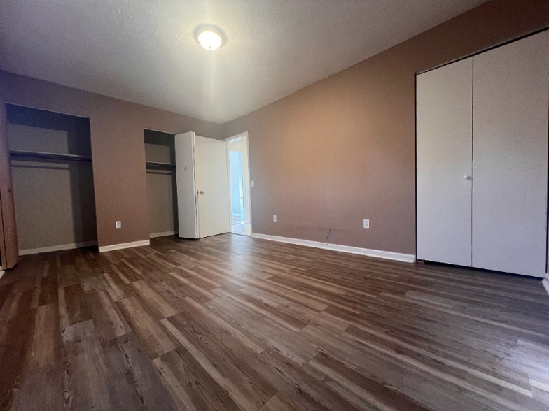 Building Photo - 232-238 Elyria St