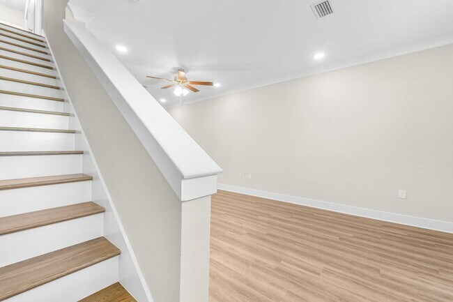 Building Photo - 118 N Sand Palm Rd