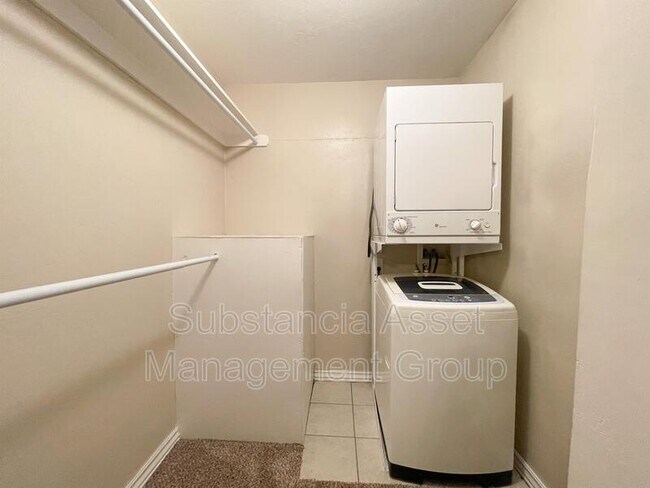 Building Photo - 1428 NW 27th St