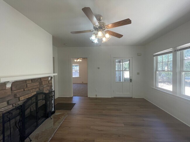 Building Photo - 9230 Curbaril Ave