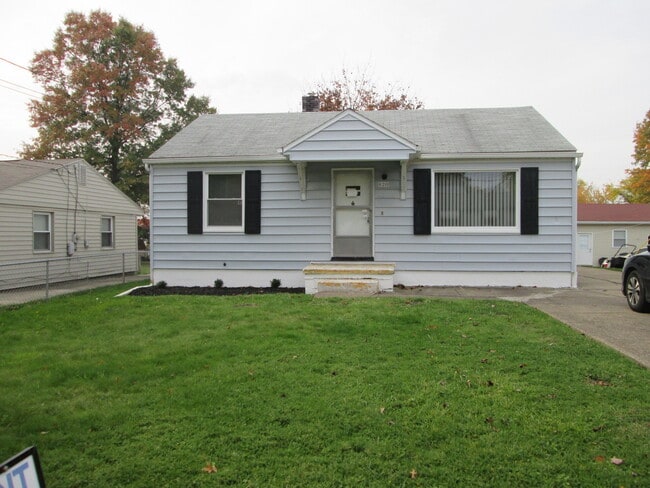 Primary Photo - 820 Lincoln Ave SE