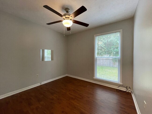 Building Photo - 7060 Candlewood Dr