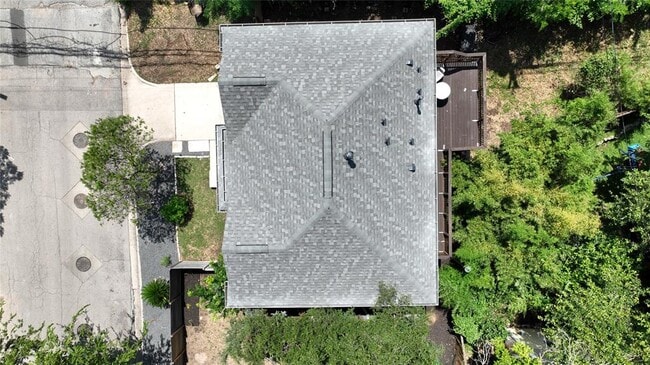 Building Photo - 1117 Algarita Ave