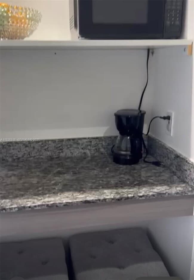 Building Photo - 5350 NW 84th Ave