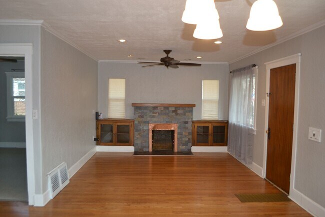 Building Photo - Beautiful 4-Bedroom House