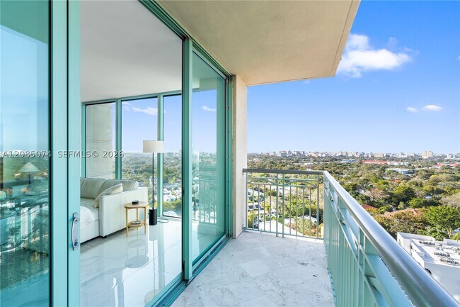 Building Photo - 3350 SW 27th St