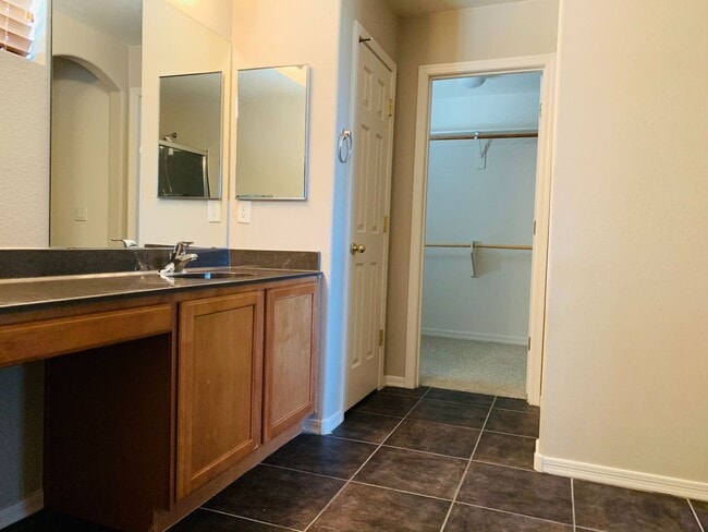 Building Photo - Rancho Sahuarita 4 bedroom 3 bath 2 story Home