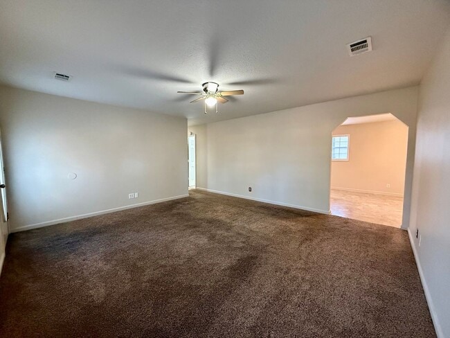 Building Photo - 3 Bedroom/2 Bathroom Home in Paragould AR - $1,275/month