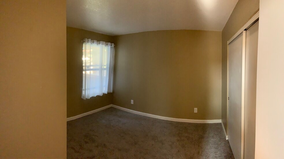 Building Photo - 1402 Forest Run