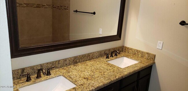 Building Photo - 1454 S Doran