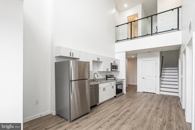 Building Photo - 915 N Broad St