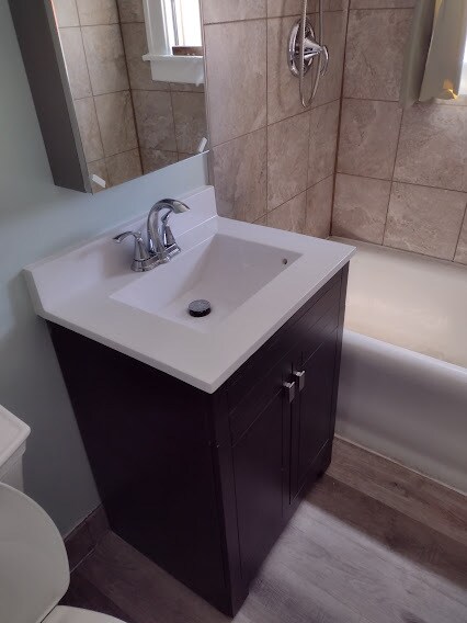 Bathroom - 255 Wilcox St