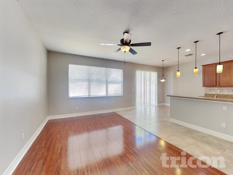 Building Photo - 3230 Ogden Dr