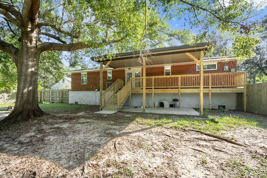 Building Photo - 23705 Walker South Rd