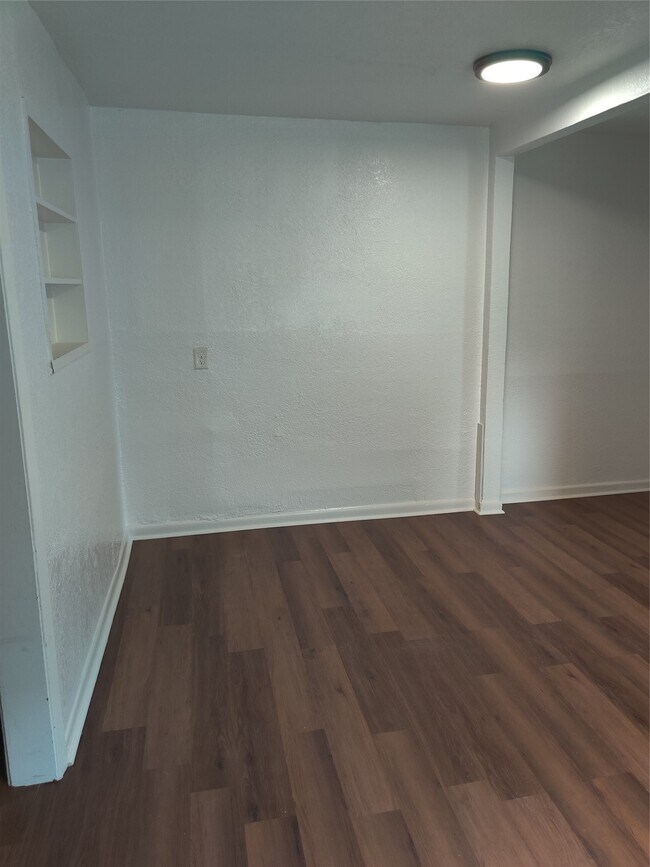 Building Photo - 1208 7th Ave N