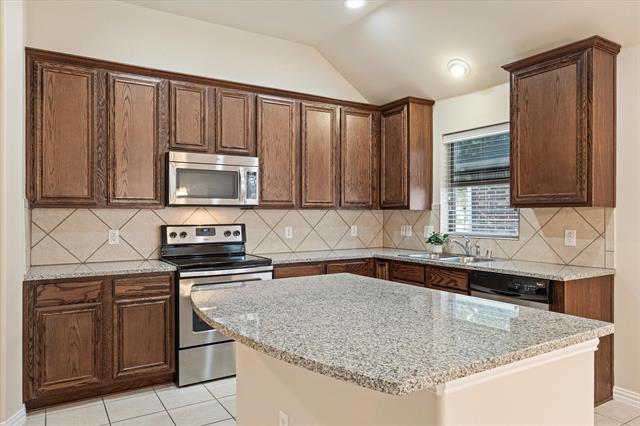 Building Photo - 5012 Seashore Ln