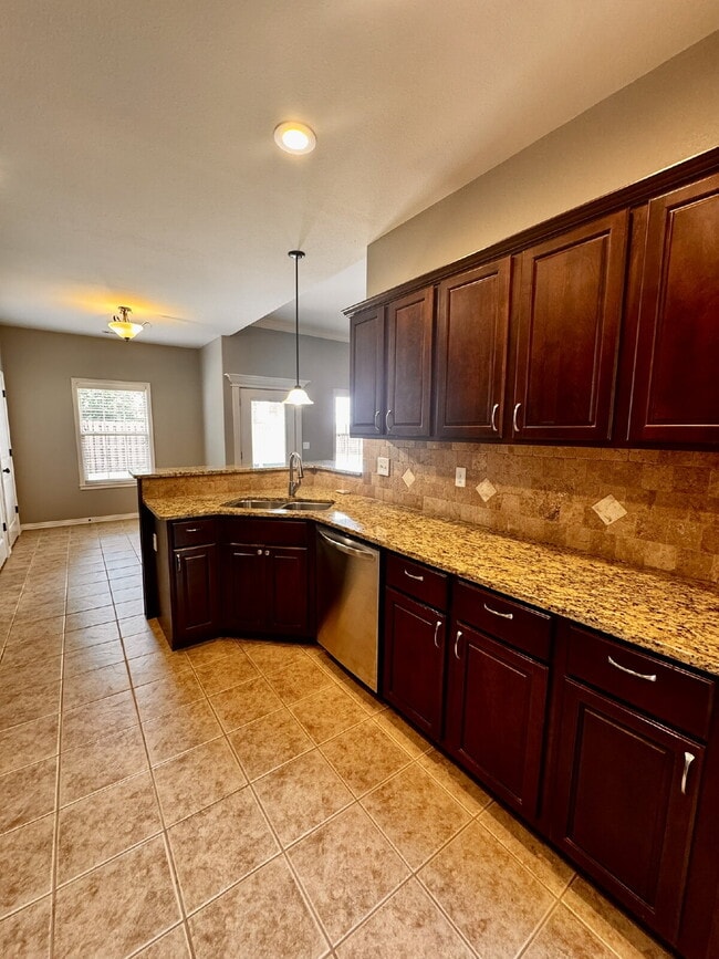 Building Photo - 6108 S 39th Pl