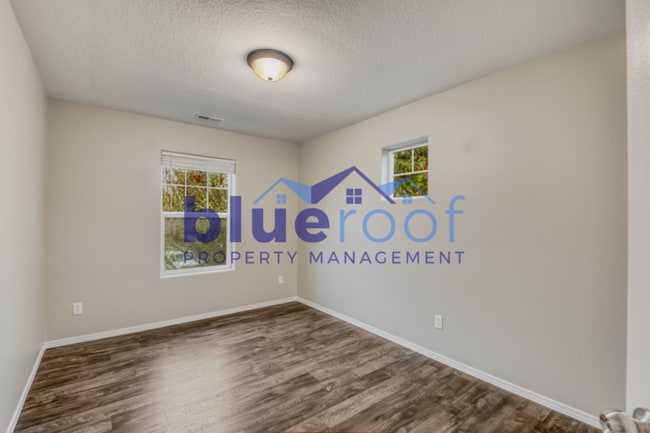 Building Photo - 17033 SW Red Leaf Pl