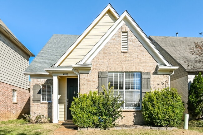 Building Photo - 10186 Sorrento Pl