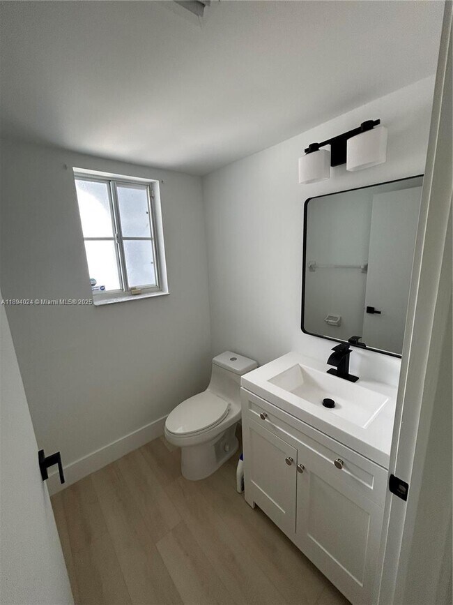 Building Photo - 8725 SW 158th Pl