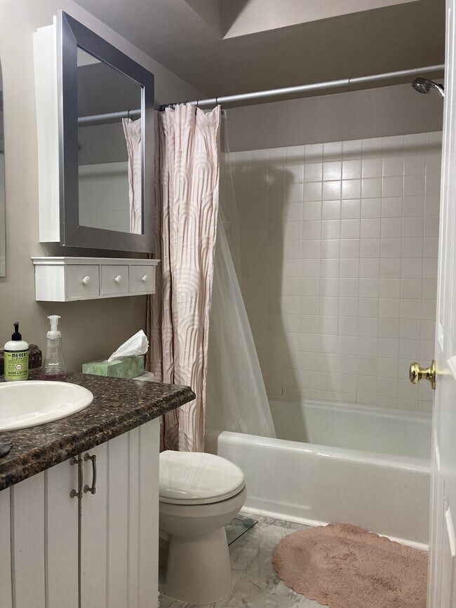 Building Photo - 3502 Scotland Rd