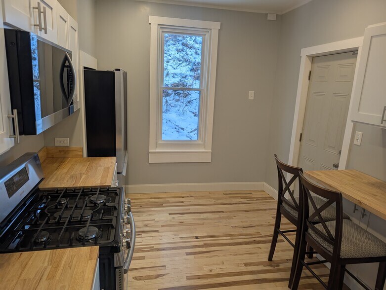 Building Photo - 1018 Neel St