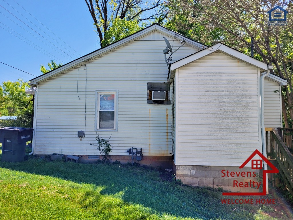 Building Photo - 115 E Jere Whitson Rd