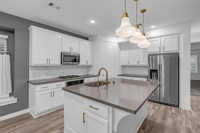 Building Photo - 7392 Mount Greylock Lp