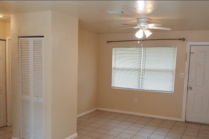 Building Photo - 104 Prince Ave