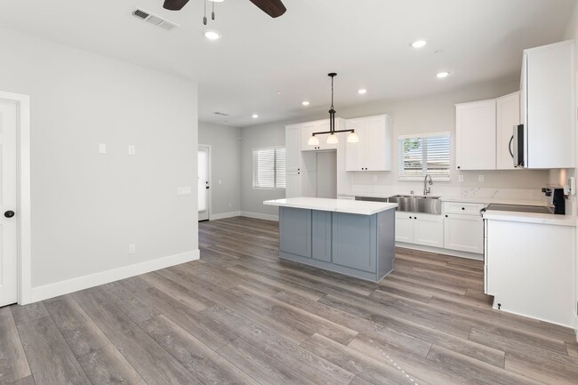 Building Photo - BRAND NEW HOME