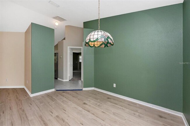 Building Photo - 4382 Sunburst Ave